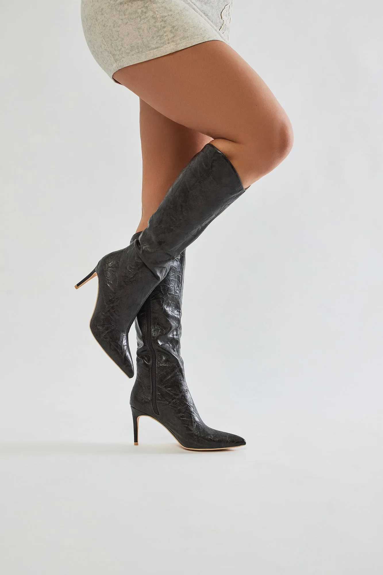 Chicago Distressed Knee High Boots - Grey