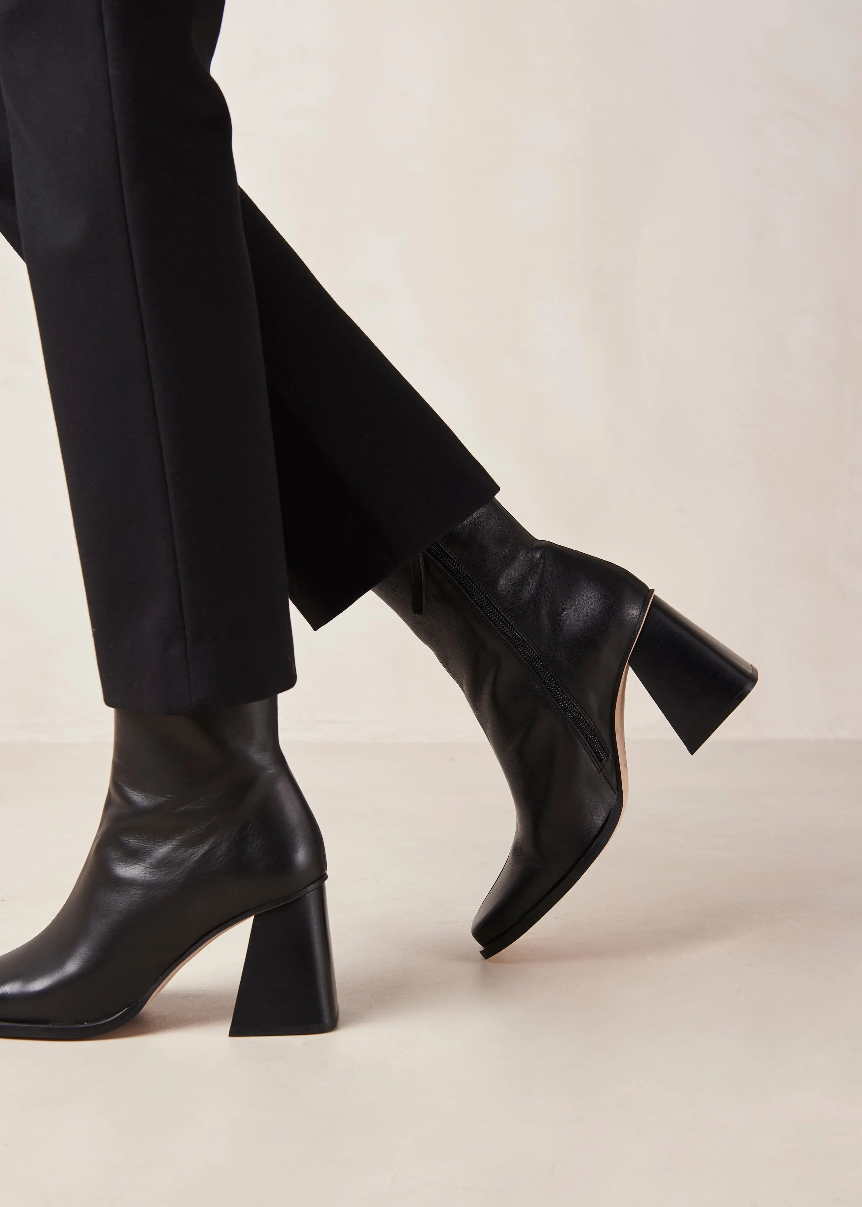 South Black Leather Ankle Boots