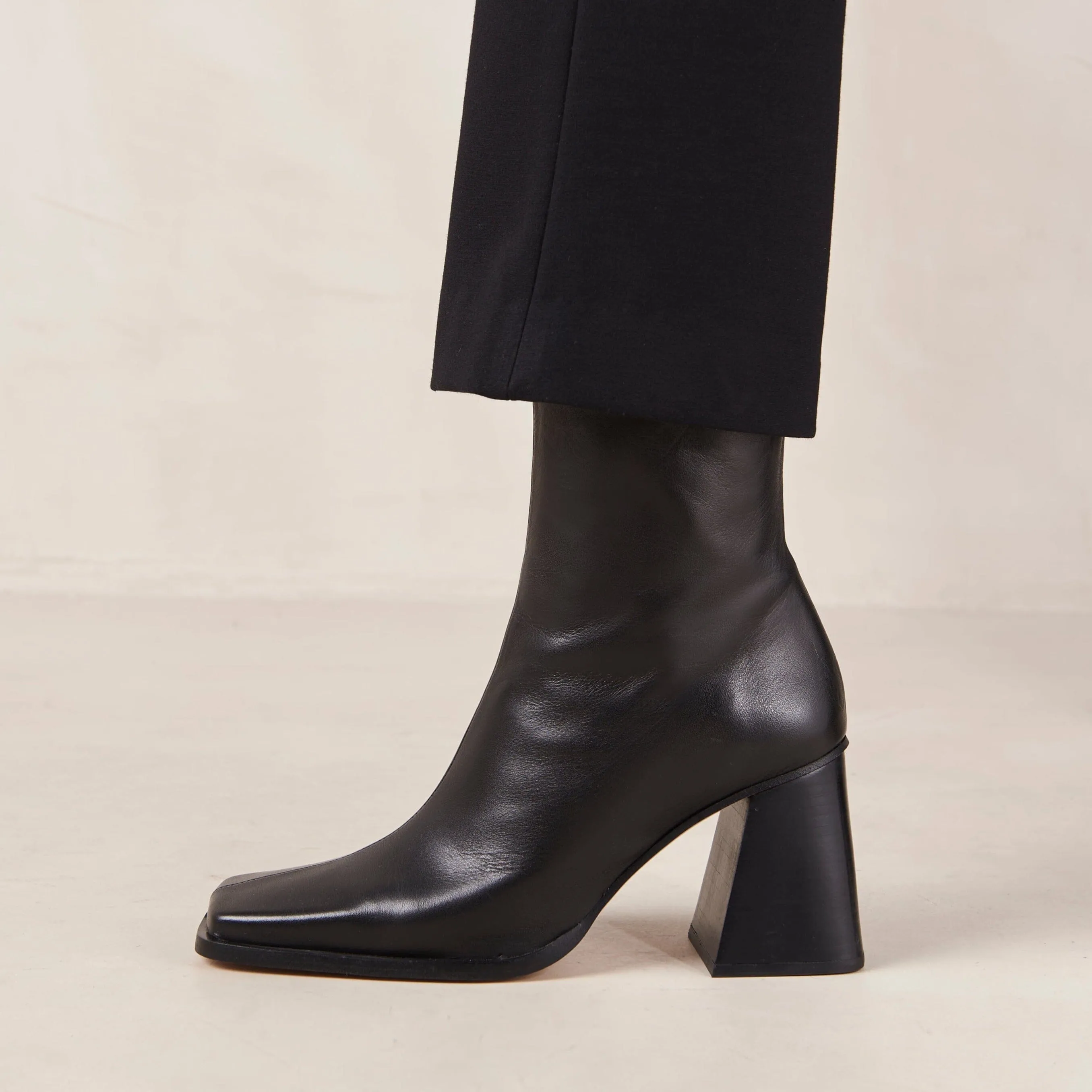 South Black Leather Ankle Boots