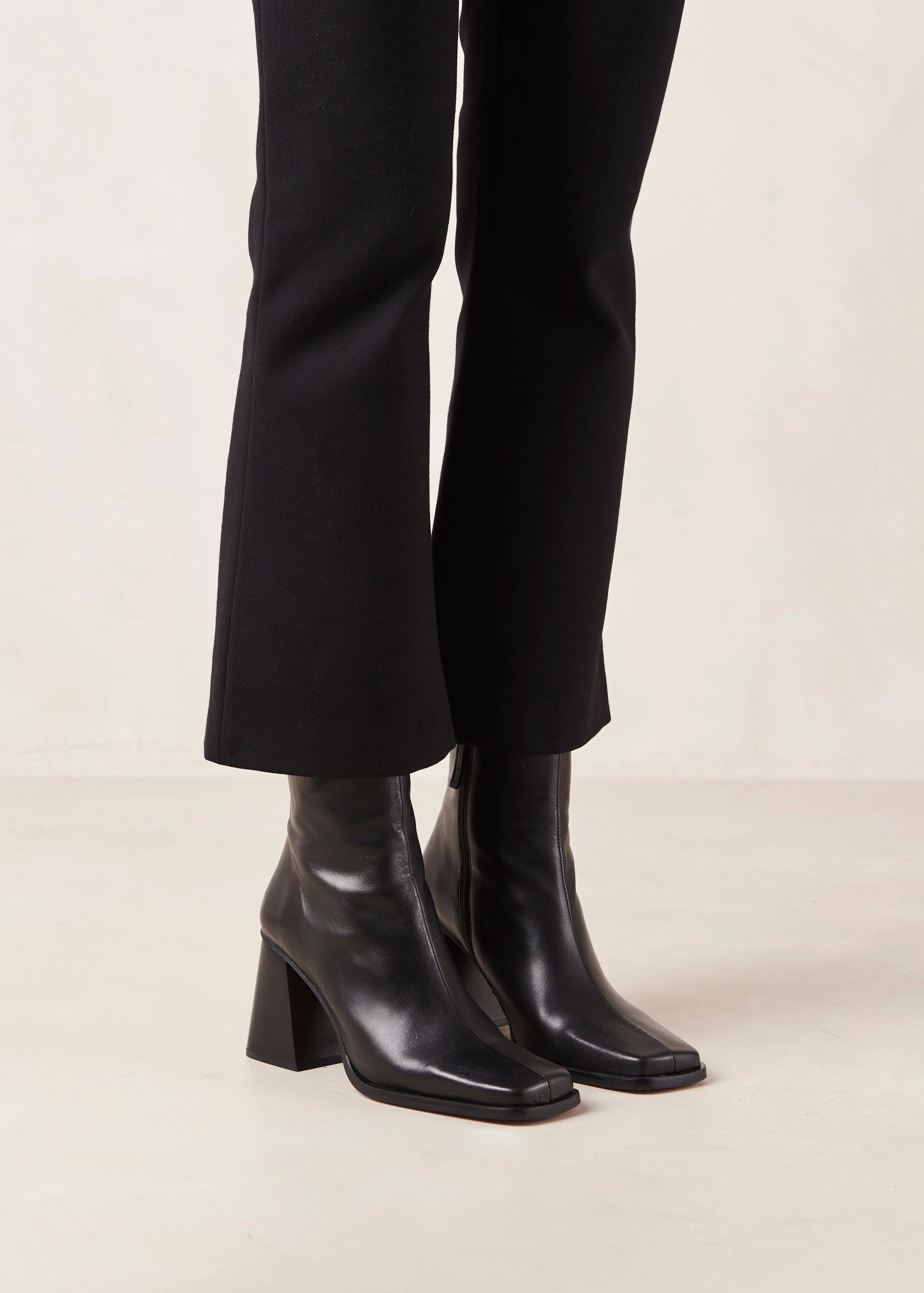 South Black Leather Ankle Boots